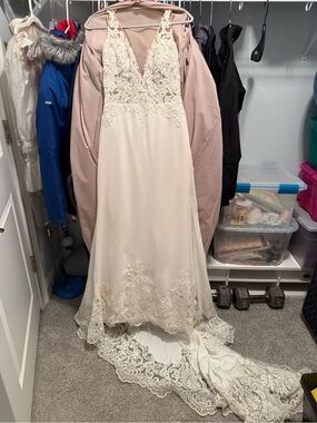 Ivory Lace Wedding Dress with Scalloped Trim